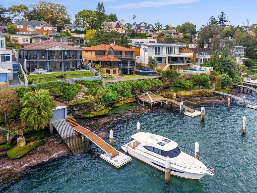 4 Croissy Ave, Hunters Hill, NSW 2110