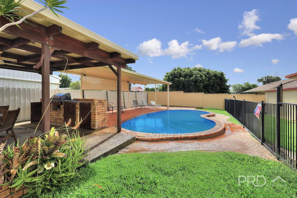 17 Drummond St, Urangan, QLD 4655