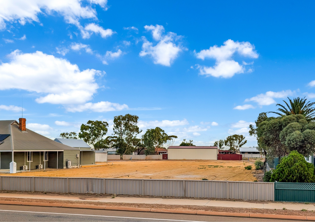 34 Massingham St, Kellerberrin, WA 6410