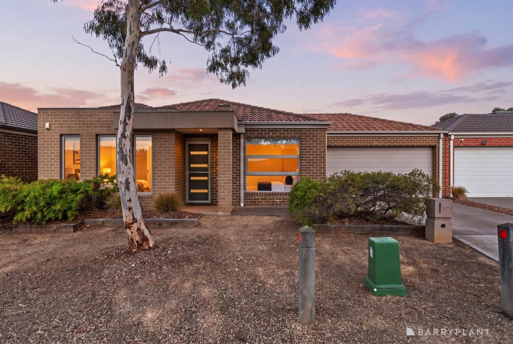 37 Barleygrass Cres, Brookfield, VIC 3338