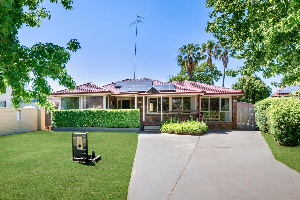 12 Glenmore Pl, South Penrith, NSW 2750