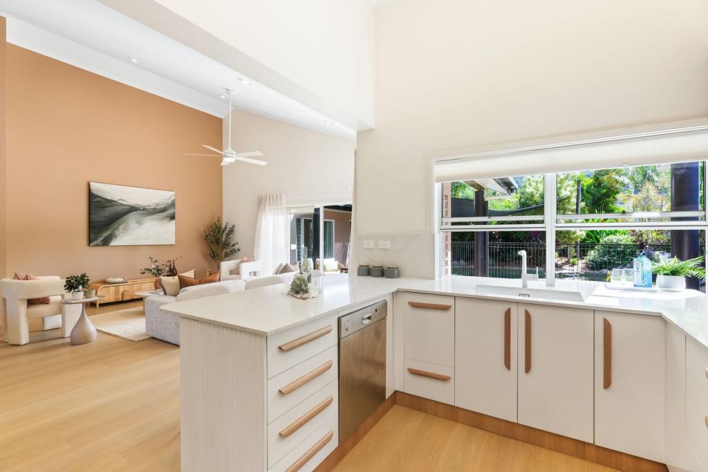 9 Trivia St, Palm Cove, QLD 4879