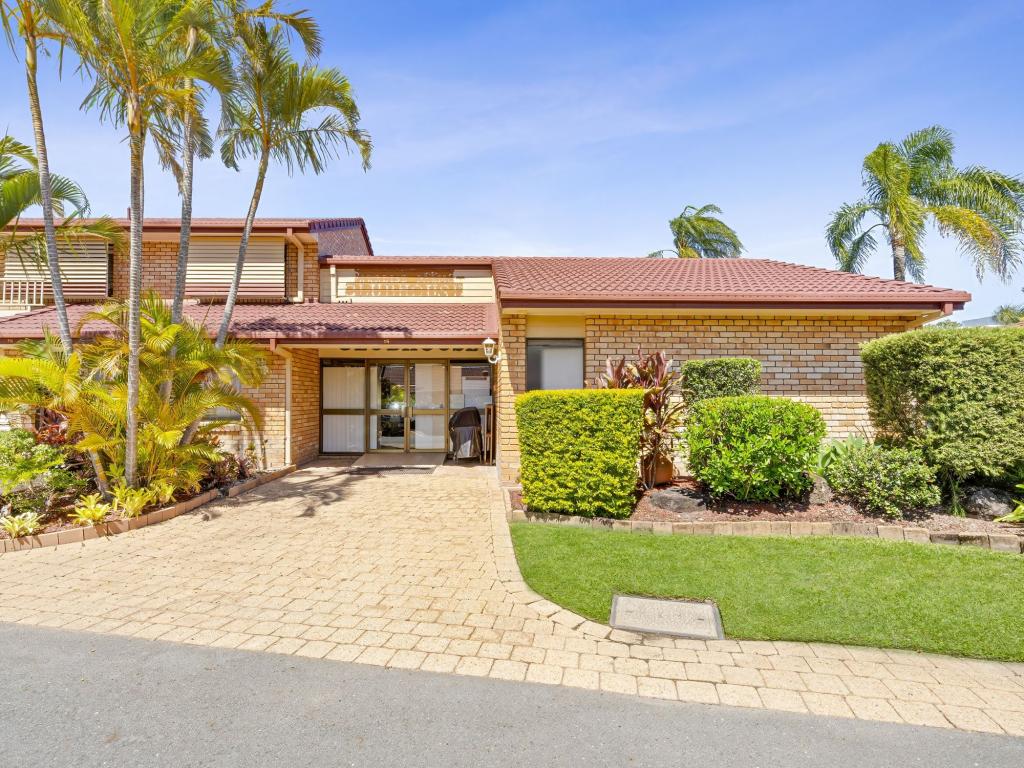 16/35 St Kevins Ave, Benowa, QLD 4217