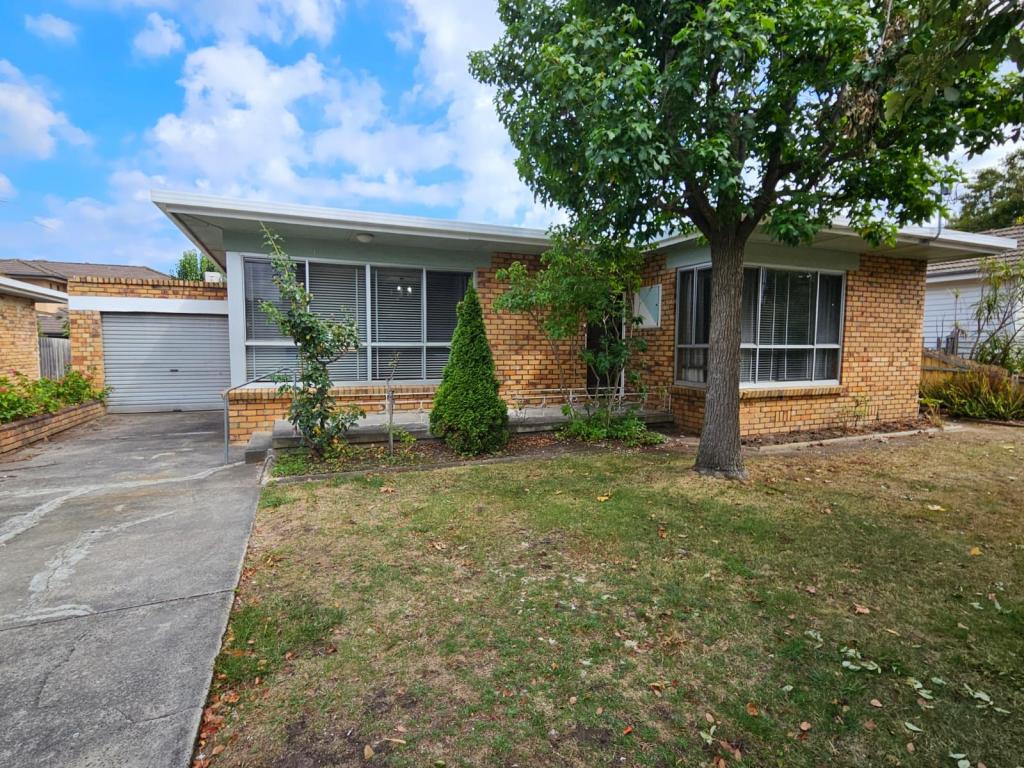 3 GORDON AVE, OAKLEIGH EAST, VIC 3166