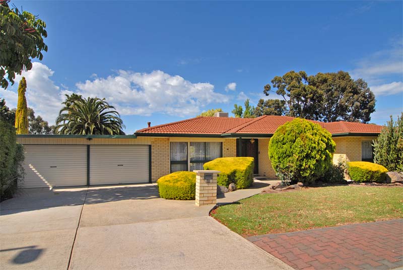 39 De Sassenay Cres, Modbury Heights, SA 5092