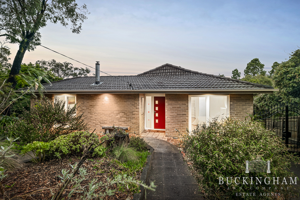 9 KYLIE PL, MONTMORENCY, VIC 3094