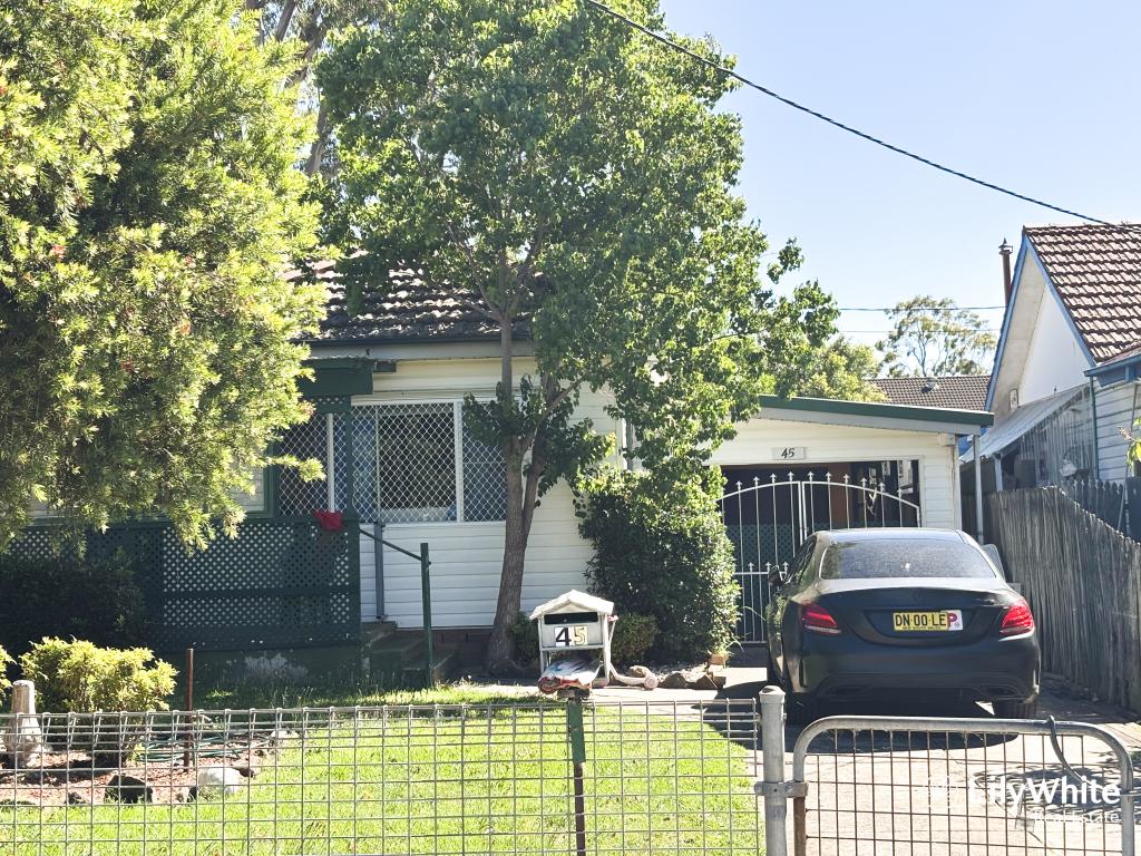 45 Allman St, Campbelltown, NSW 2560
