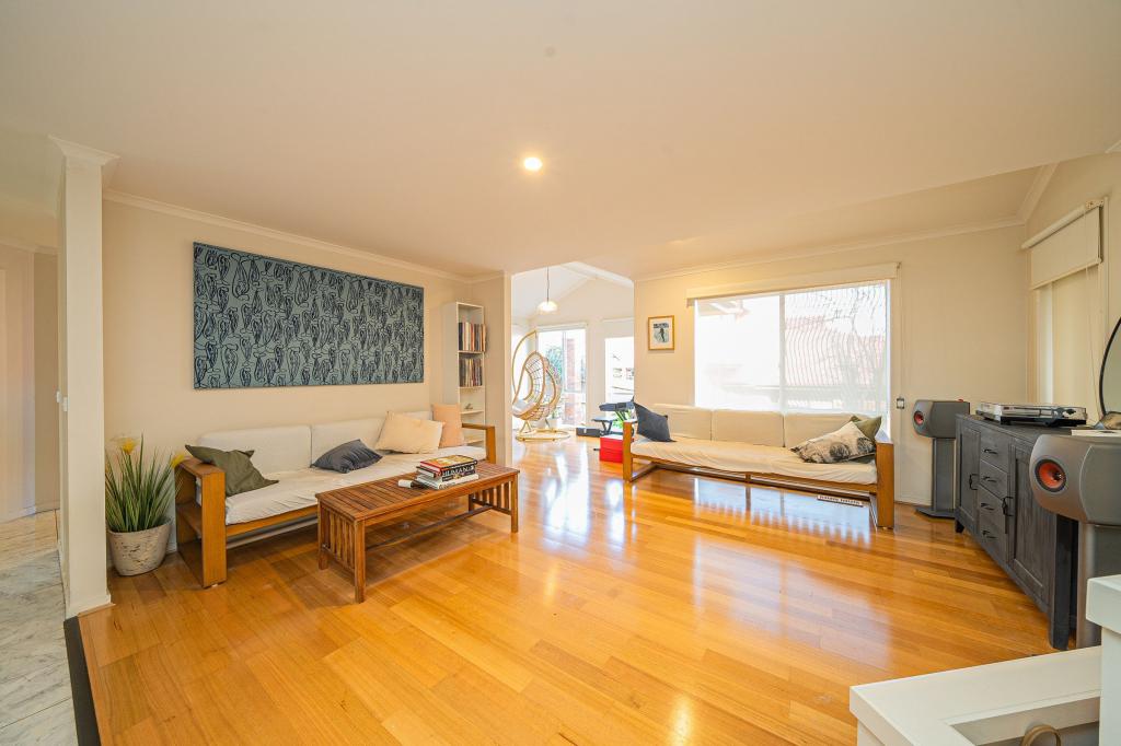 13 Cord Cl, Berwick, VIC 3806