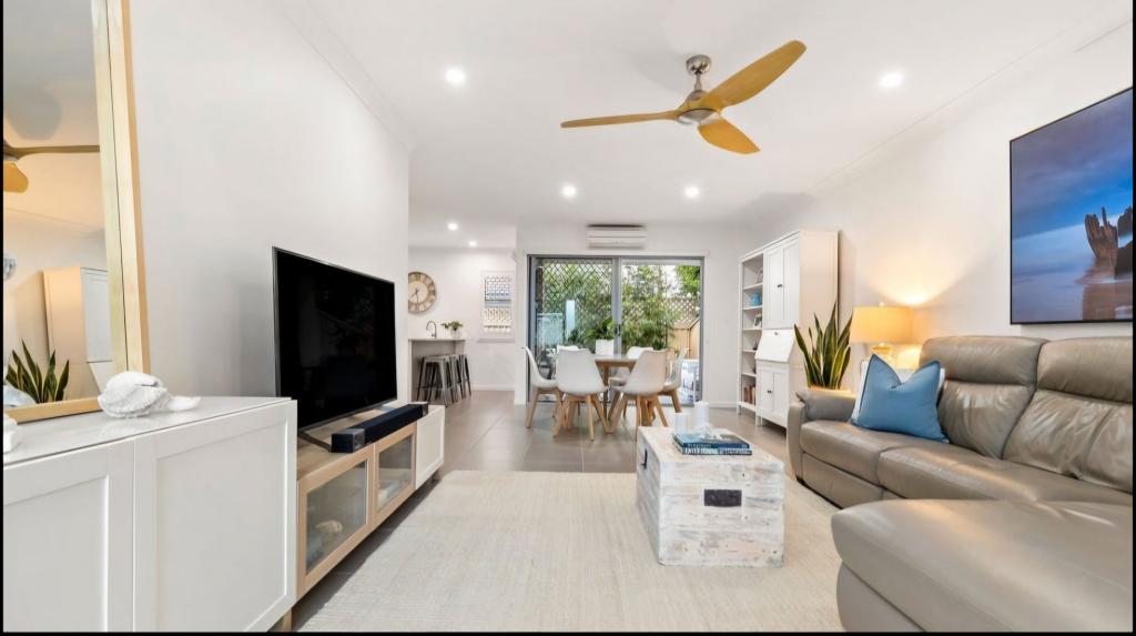 5/8 GRIFFITH RD, SCARBOROUGH, QLD 4020