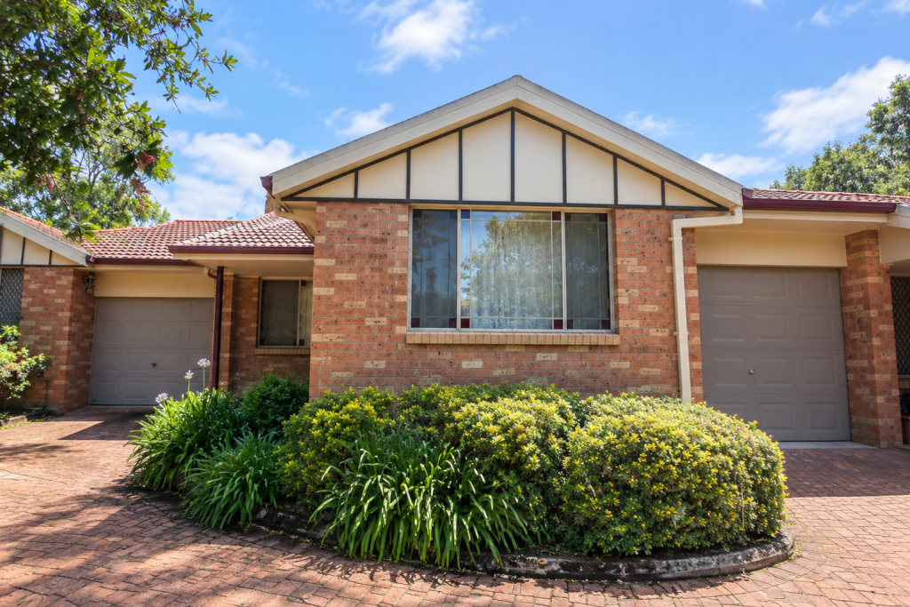 2/26 Girraween Rd, Girraween, NSW 2145