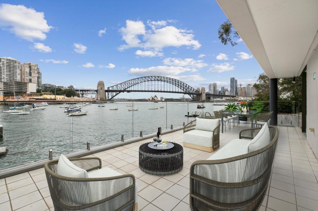 8/33 EAST CRESCENT ST, MCMAHONS POINT, NSW 2060