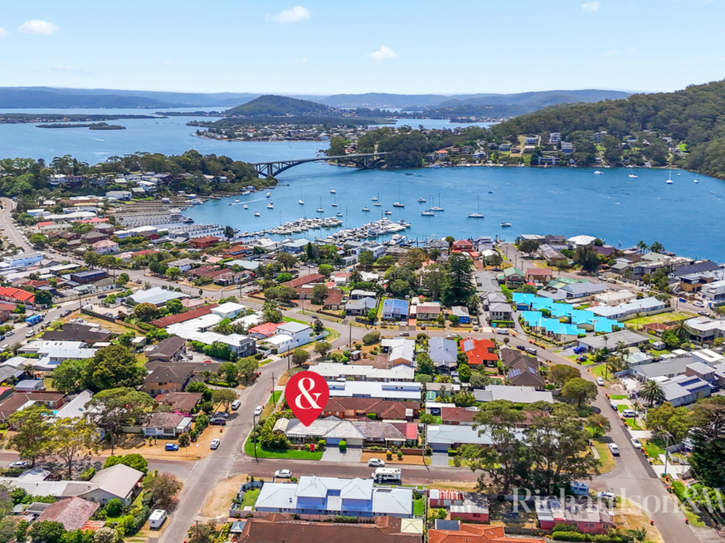 8 TELOPEA ST, BOOKER BAY, NSW 2257
