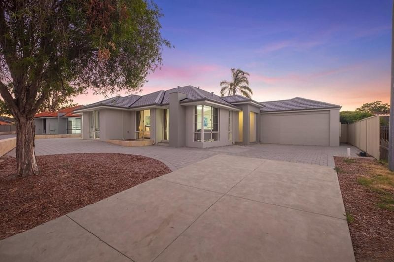 2 BITTERN CT, STIRLING, WA 6021