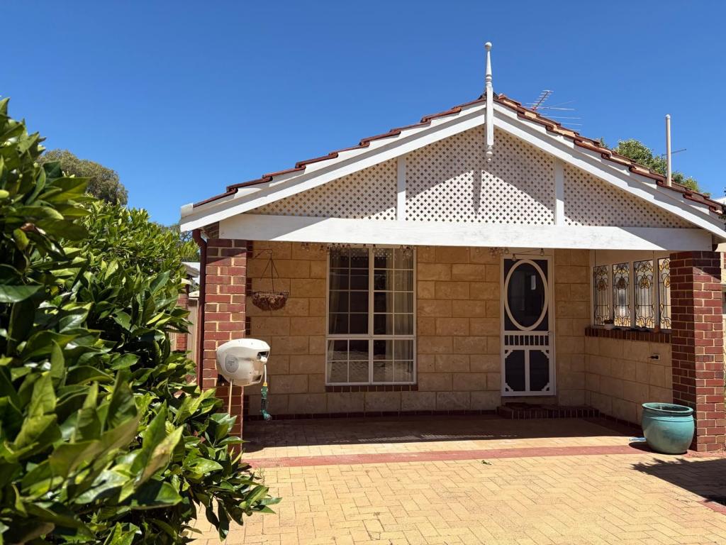 40 YILGARN ST, SHENTON PARK, WA 6008