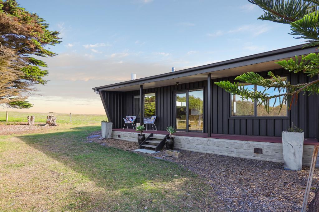 1810 GREAT OCEAN RD, PETERBOROUGH, VIC 3270