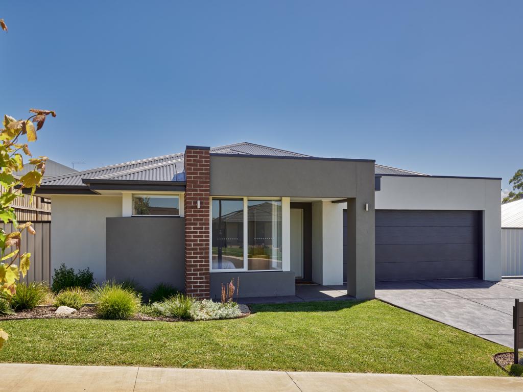 23 Newton Ave, Warragul, VIC 3820