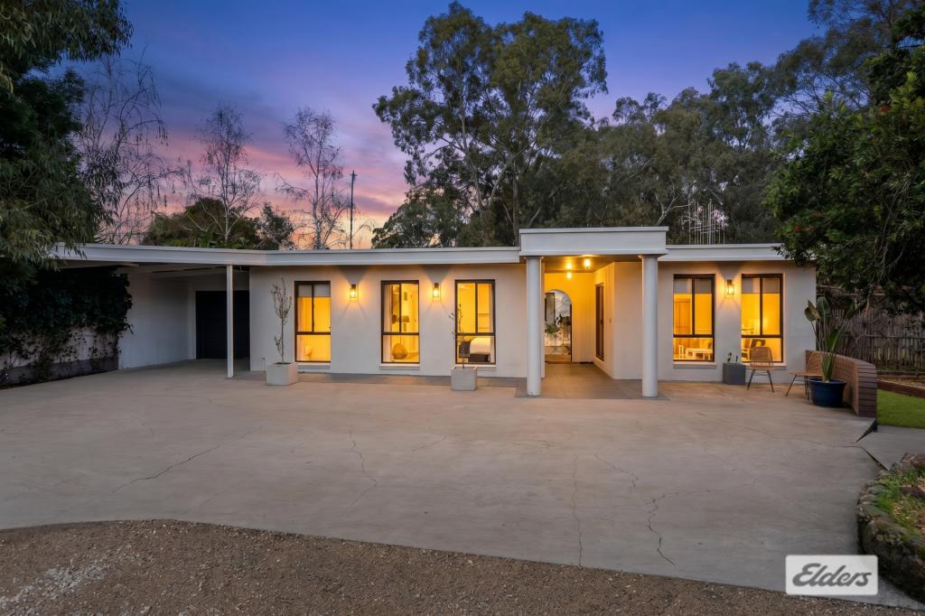 4 Adelaide St, Flora Hill, VIC 3550