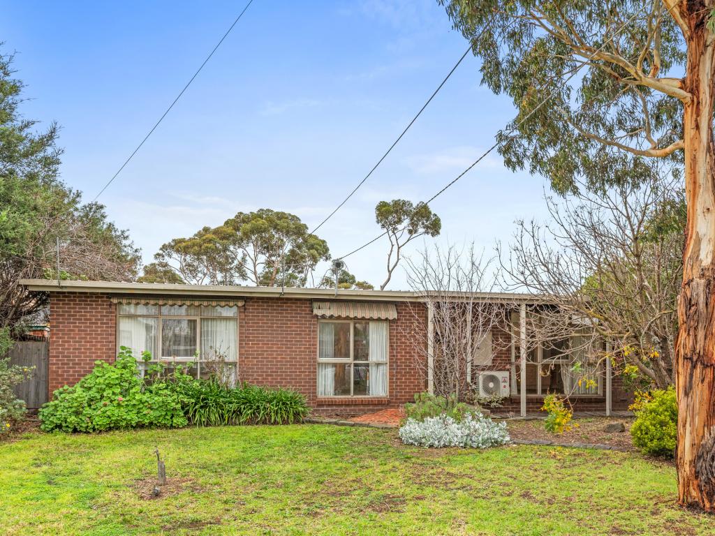 4 Whiton Gr, Wyndham Vale, VIC 3024