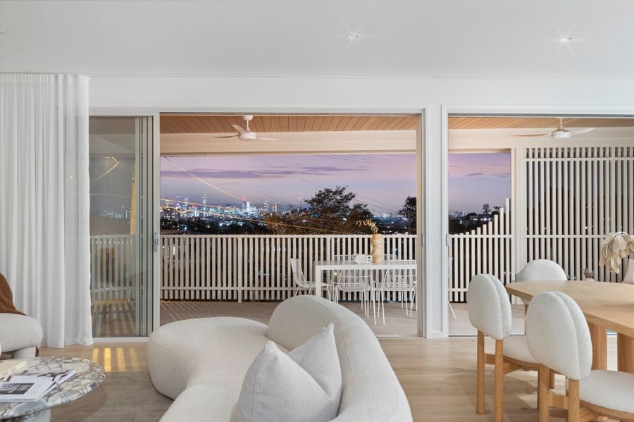 369 Chatsworth Rd, Coorparoo, QLD 4151