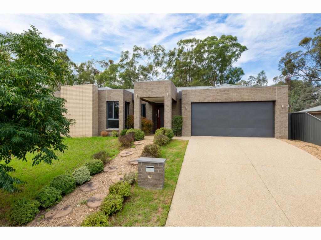 32 Paddlesteamer Ct, Thurgoona, NSW 2640