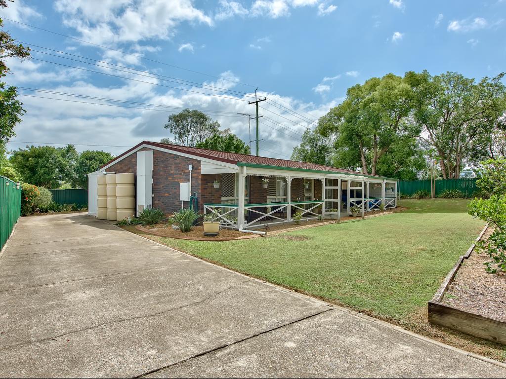 8 Elcho Pl, Carindale, QLD 4152
