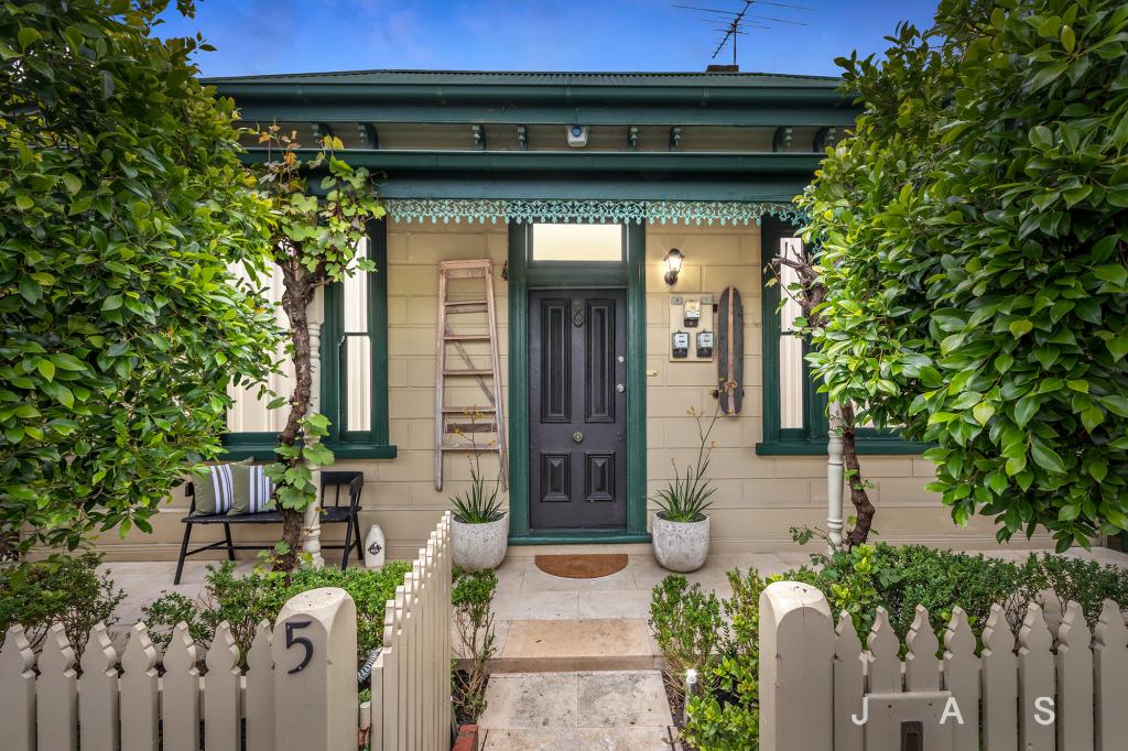 5 Bourke St, Seddon, VIC 3011