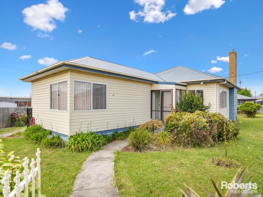 19 Madden Cres, Devonport, TAS 7310