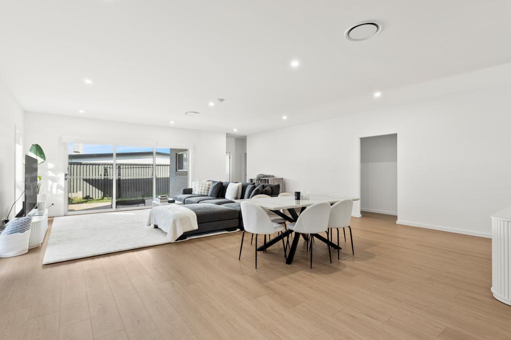 4 Gullygum St, Horsley, NSW 2530
