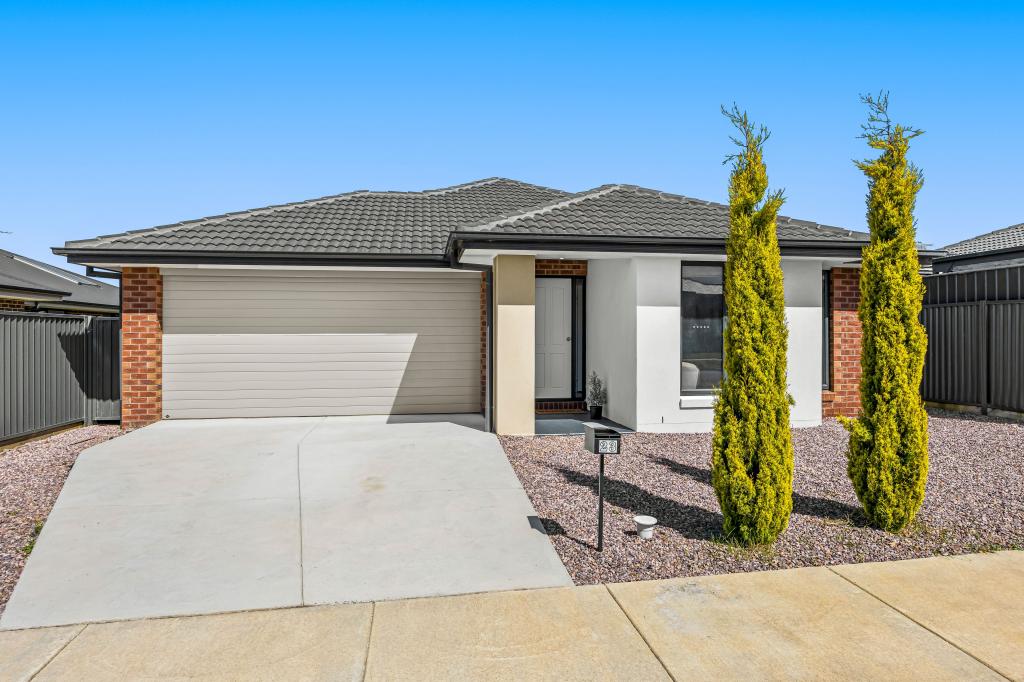 23 Heathcote Dr, Lucas, VIC 3350