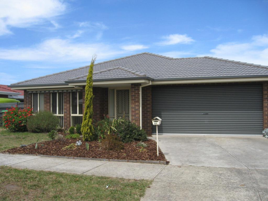 84 MCGREGOR RD, PAKENHAM, VIC 3810