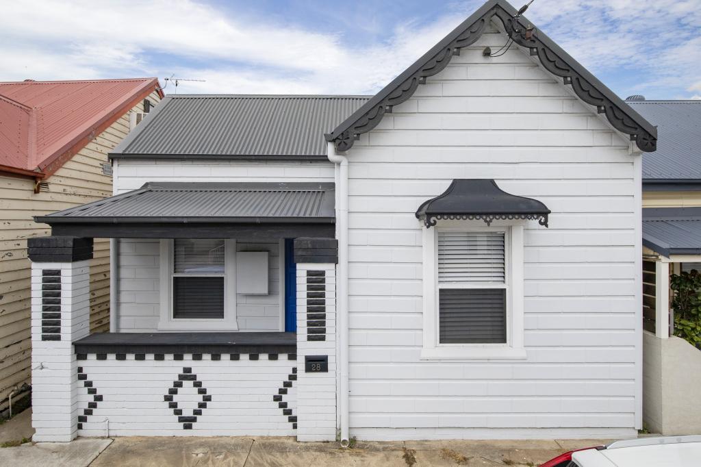 28 Howden St, Carrington, NSW 2294