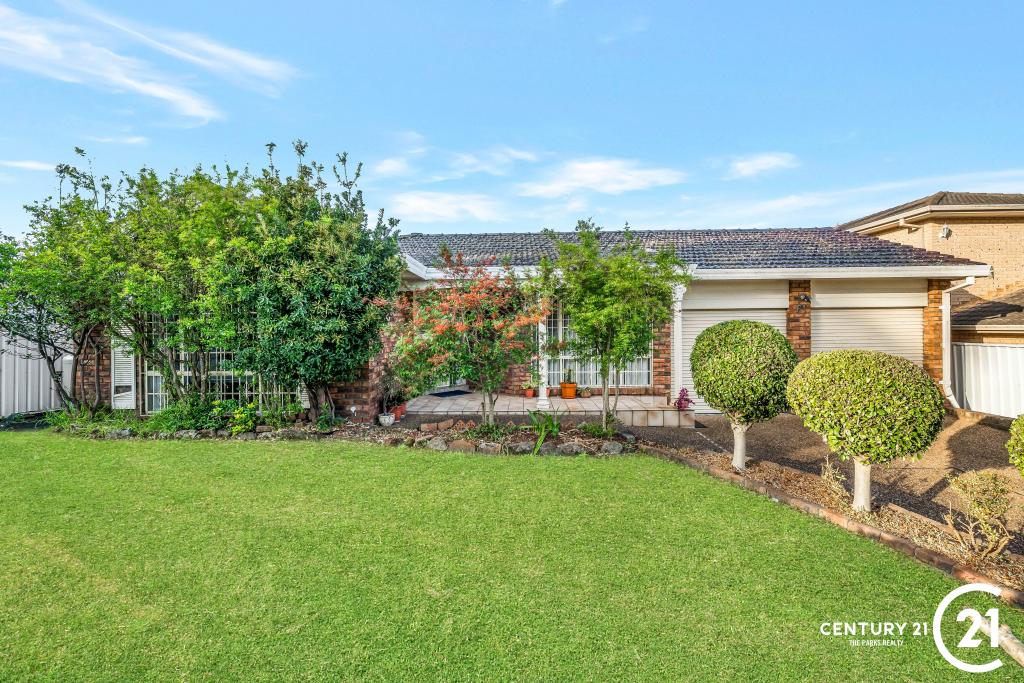 61 Edensor Rd, St Johns Park, NSW 2176