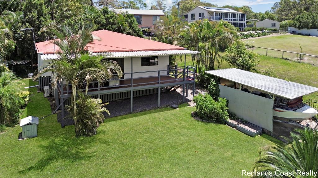 3 Ashton St, Macleay Island, QLD 4184