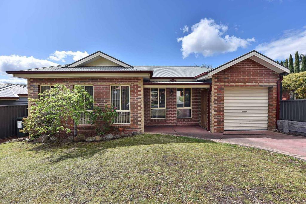 2/45 Olive Gr, Sunbury, VIC 3429