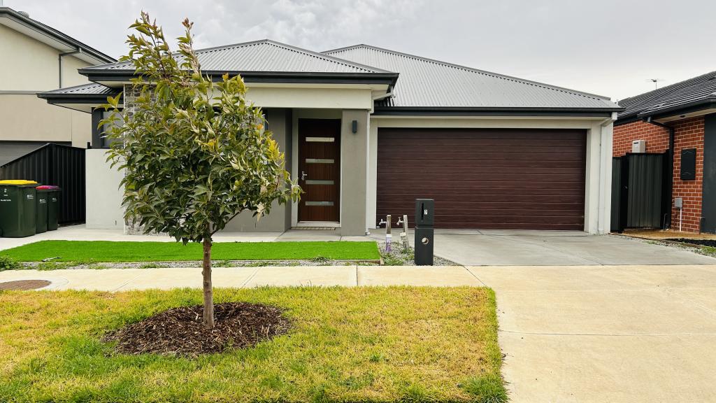 7 Brotus Way, Donnybrook, VIC 3064