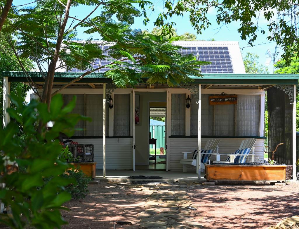 42 Thistle St, Blackall, QLD 4472