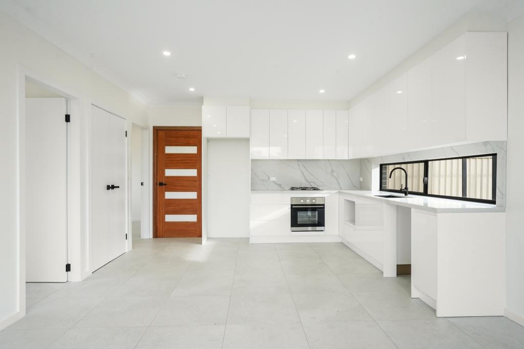 15a Mifsud Cres, Oakhurst, NSW 2761