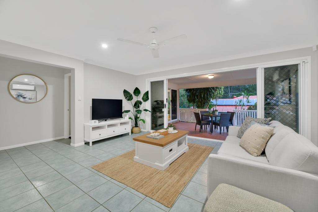 2 Diamondy Cl, Forest Lake, QLD 4078