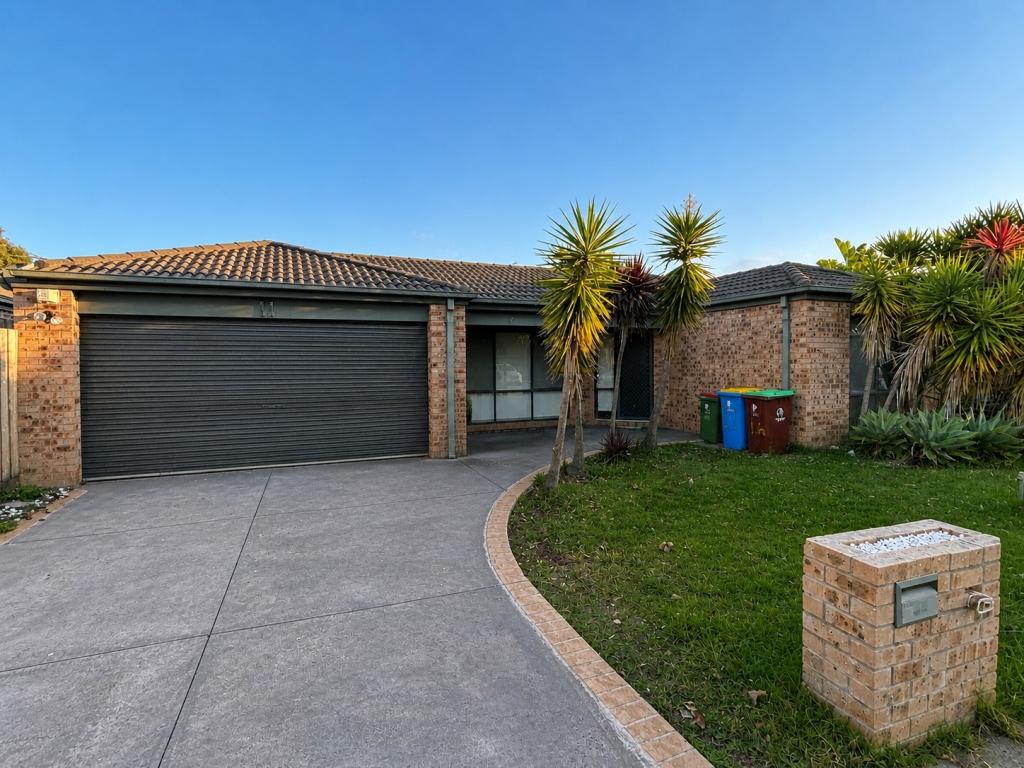 11 Baltic Way, Cranbourne West, VIC 3977