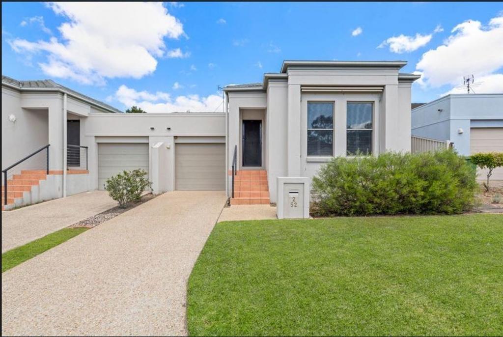 2/52 Riverwood Dr, Ashmore, QLD 4214