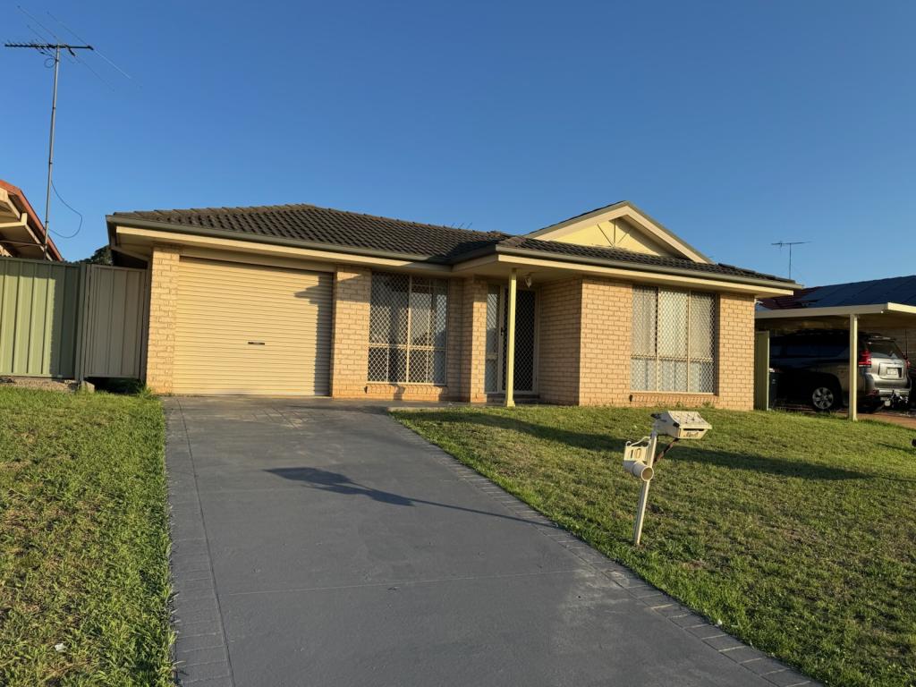 10 Edward Edgar St, Minto, NSW 2566