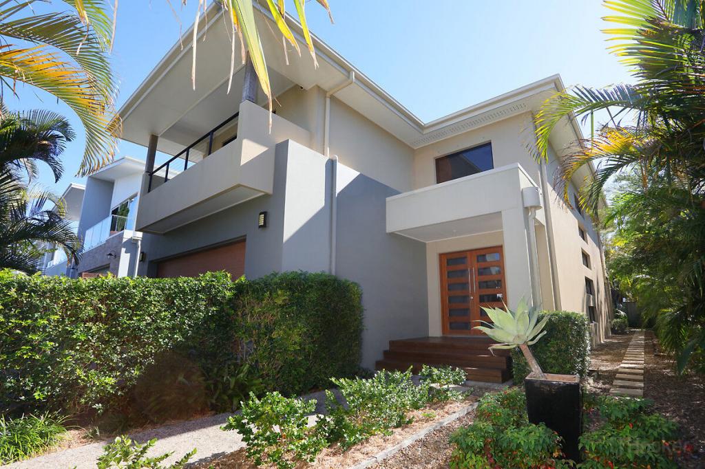 15 Nankeen Ave, Paradise Point, QLD 4216