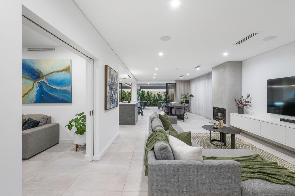 2 Imogene St, North Coogee, WA 6163