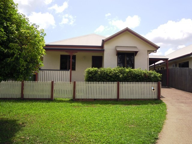 3 Kreft Ct, Douglas, QLD 4354