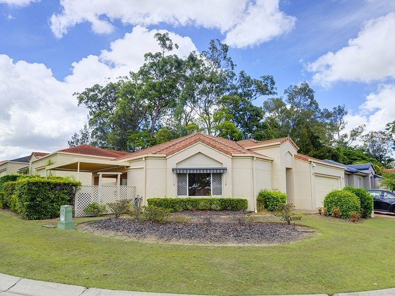 13 Flame Tree Cres, Carindale, QLD 4152