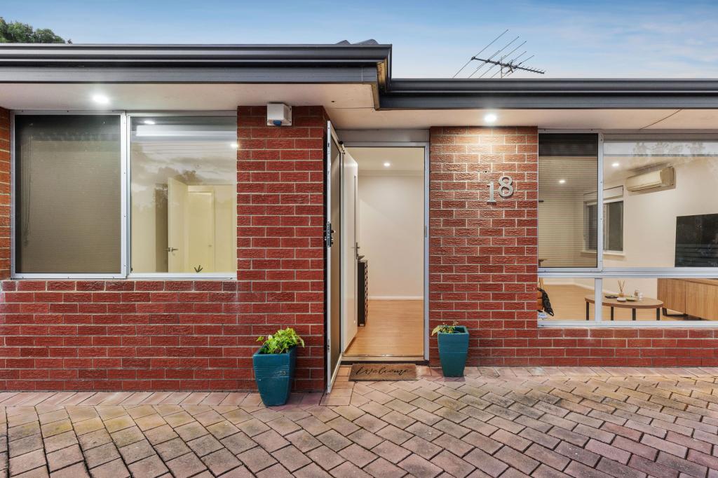 18 NINEHAM AVE, SPEARWOOD, WA 6163