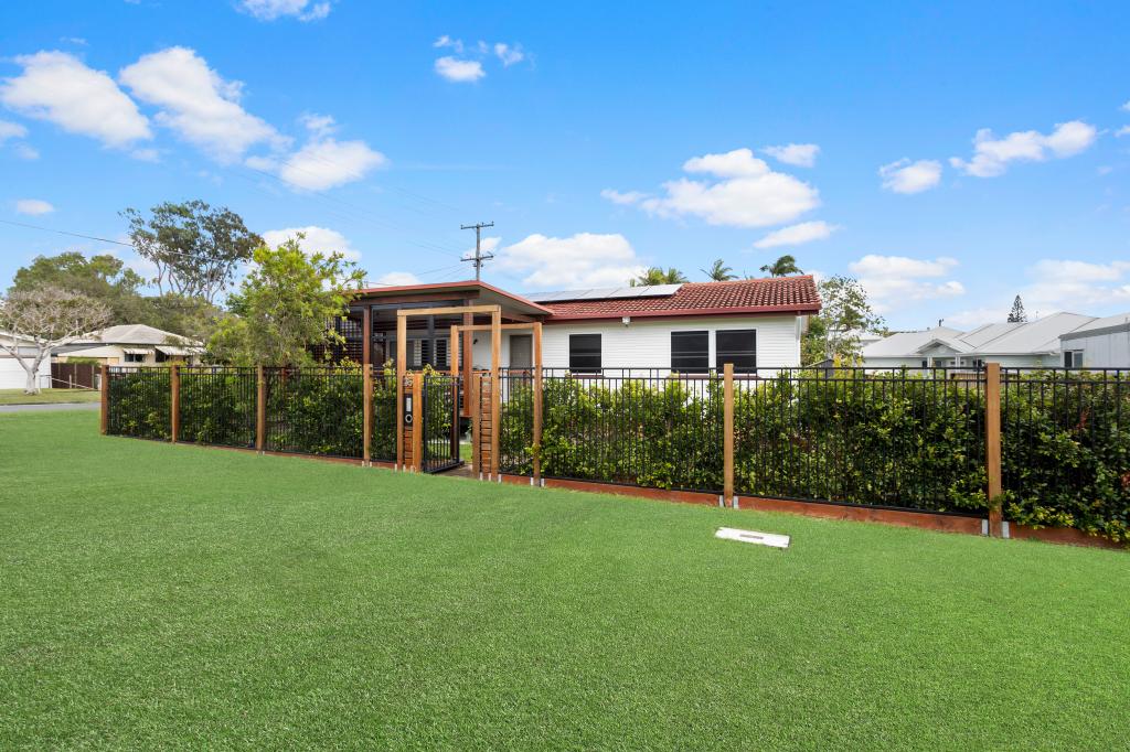 35 Central Ave, Scarborough, QLD 4020