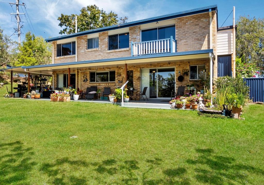 2 Plucks Rd, Arana Hills, QLD 4054