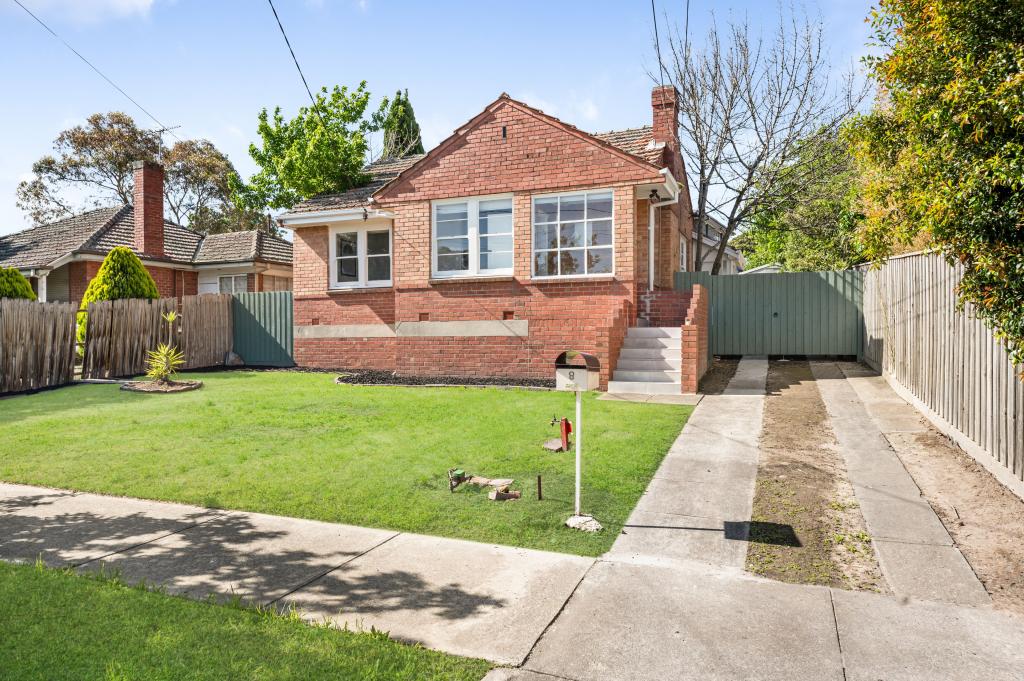 8 Moore Cres, Reservoir, VIC 3073