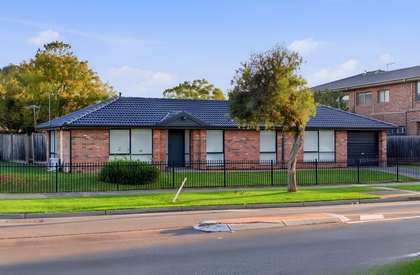 57 Grove End Rd, Endeavour Hills, VIC 3802
